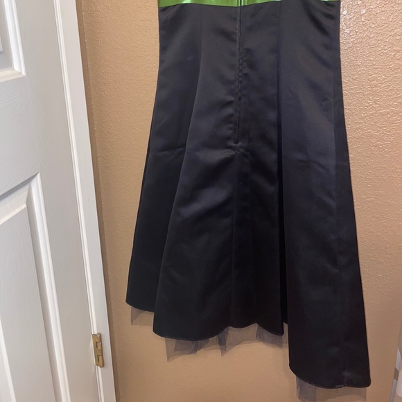 Semi formal dress - Picture 2 of 4